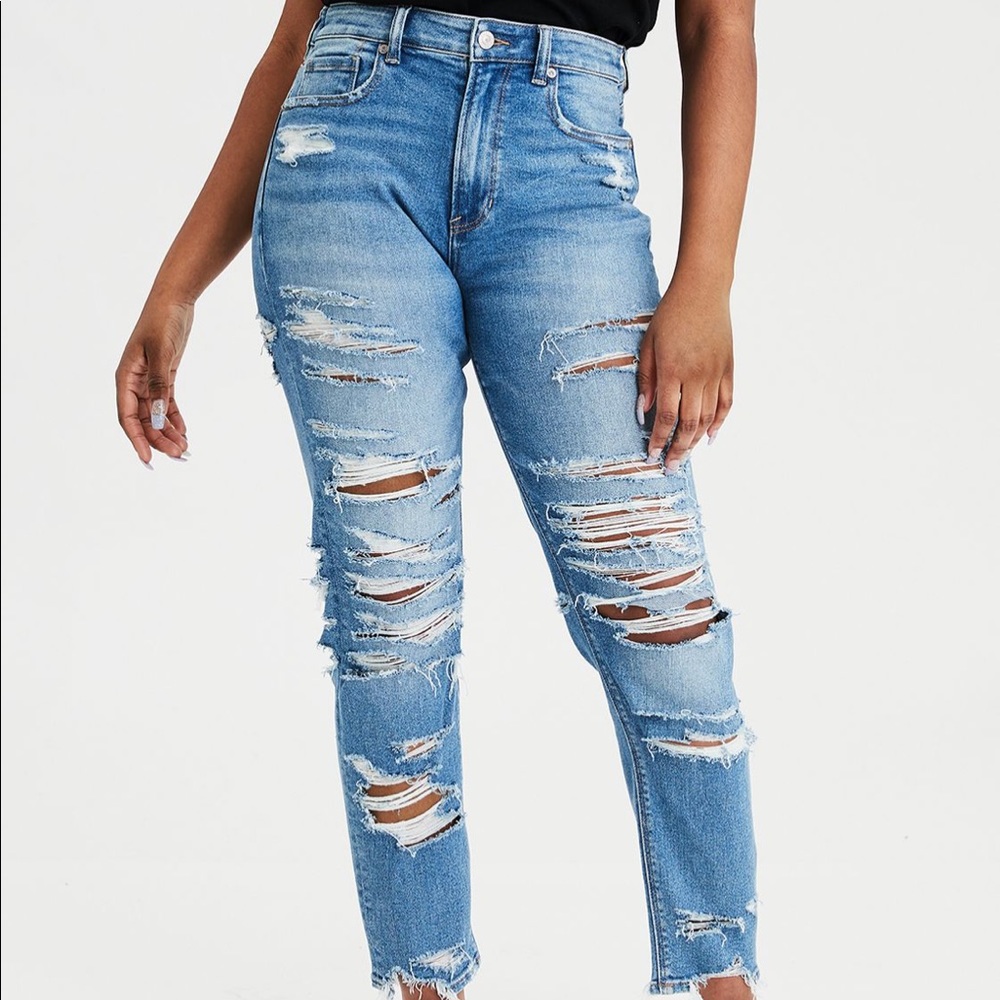 Distressed Stretch Mom Jean